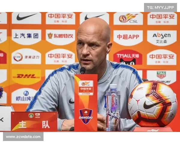 诺伊尔谈8-1胜利：团队配合优于个人表现